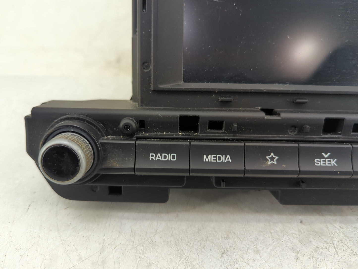 2019-2020 Hyundai Elantra Radio AM FM Cd Player Receiver Replacement Fits Fits 2019 2020 OEM Used Auto Parts - Oemusedautopa