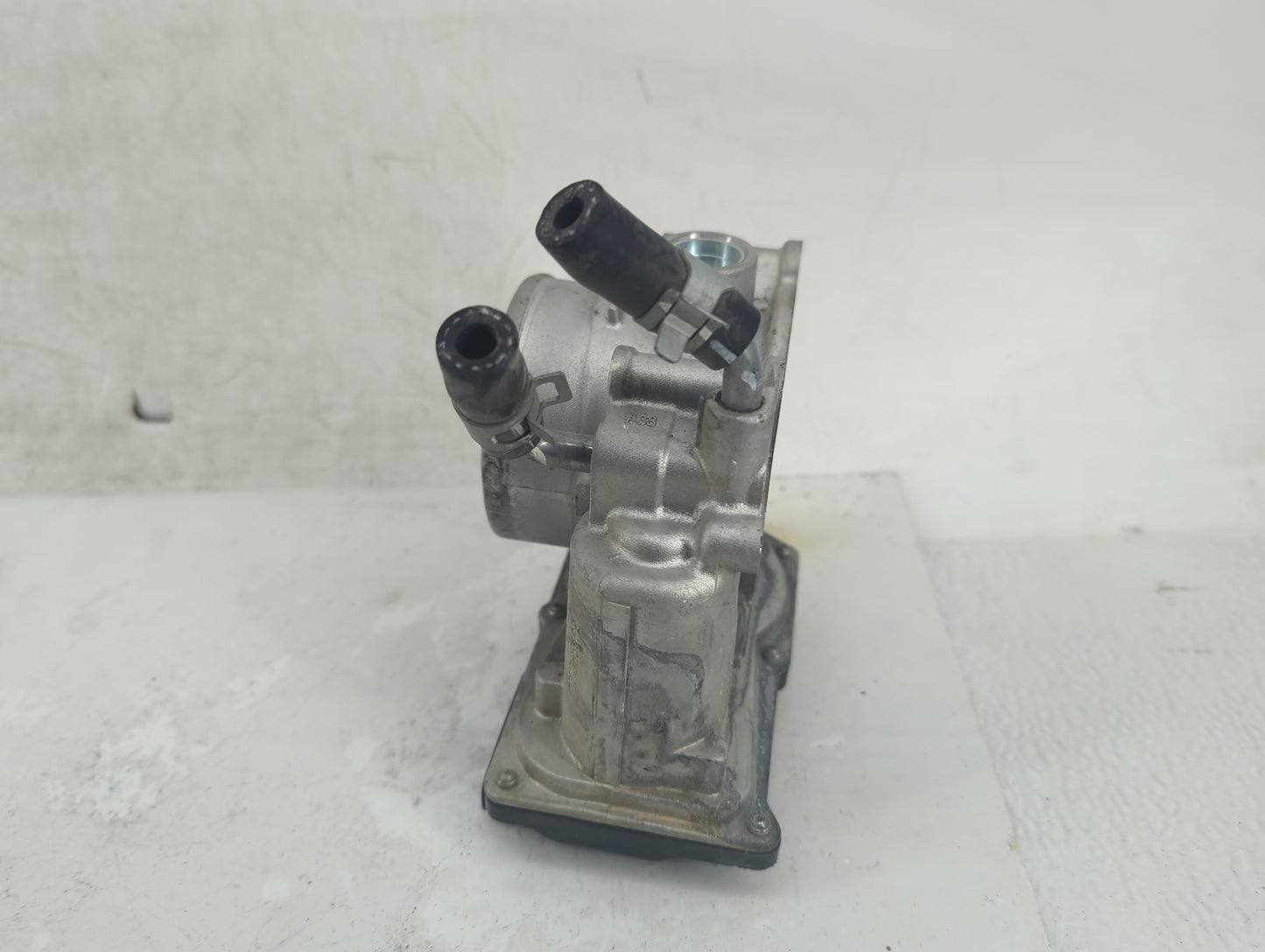 2011-2020 Hyundai Elantra Throttle Body P/N:35100-2E000 Fits Fits 2011 2012 2013 2014 2015 2016 2017 2018 2019 2020 2021 OEM