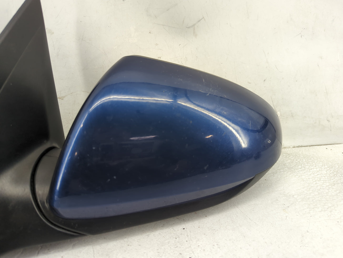2017-2020 Hyundai Elantra Driver Side View Mirror - Left Door Mirror OEM Used - Oemusedautoparts1.com