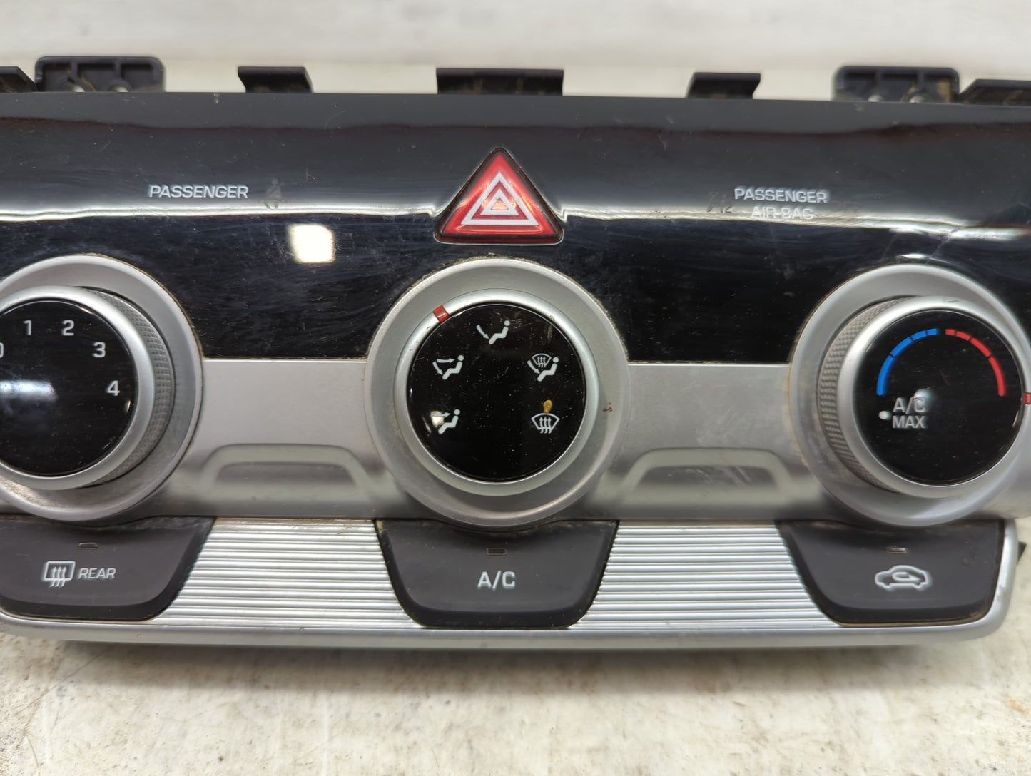 2019 Hyundai Elantra Climate Control Module Temperature AC/Heater Replacement P/N:97250-F2AH0SSH Fits OEM Used Auto Parts - 