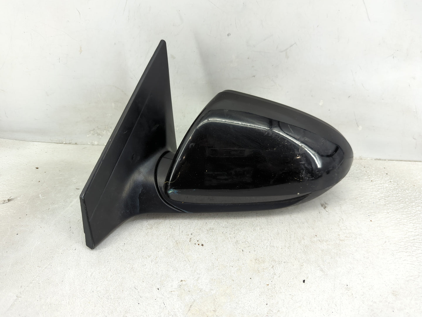 2017-2020 Hyundai Elantra Driver Side View Mirror - Left Door Mirror OEM Used - Oemusedautoparts1.com