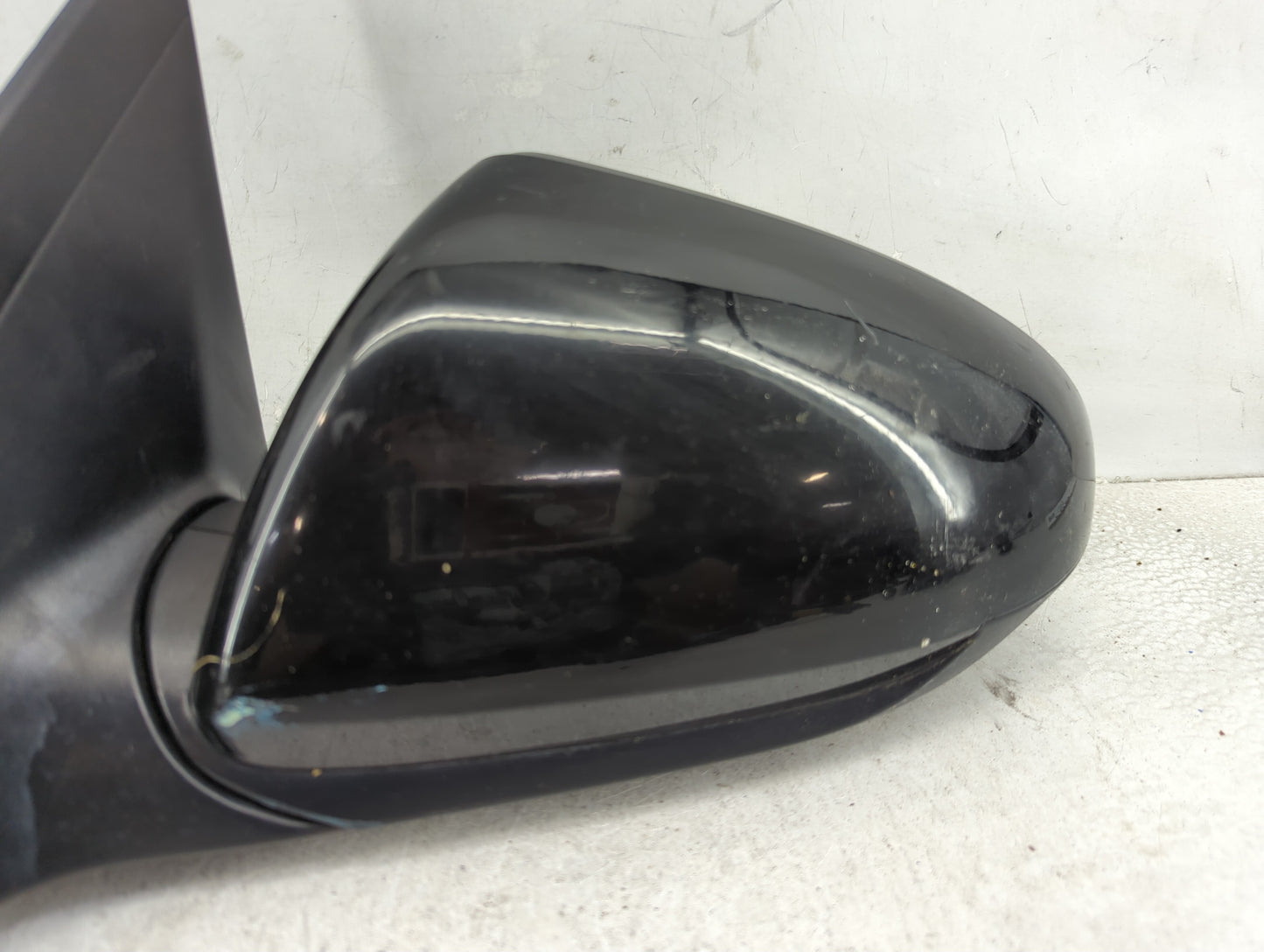 2017-2020 Hyundai Elantra Driver Side View Mirror - Left Door Mirror OEM Used - Oemusedautoparts1.com