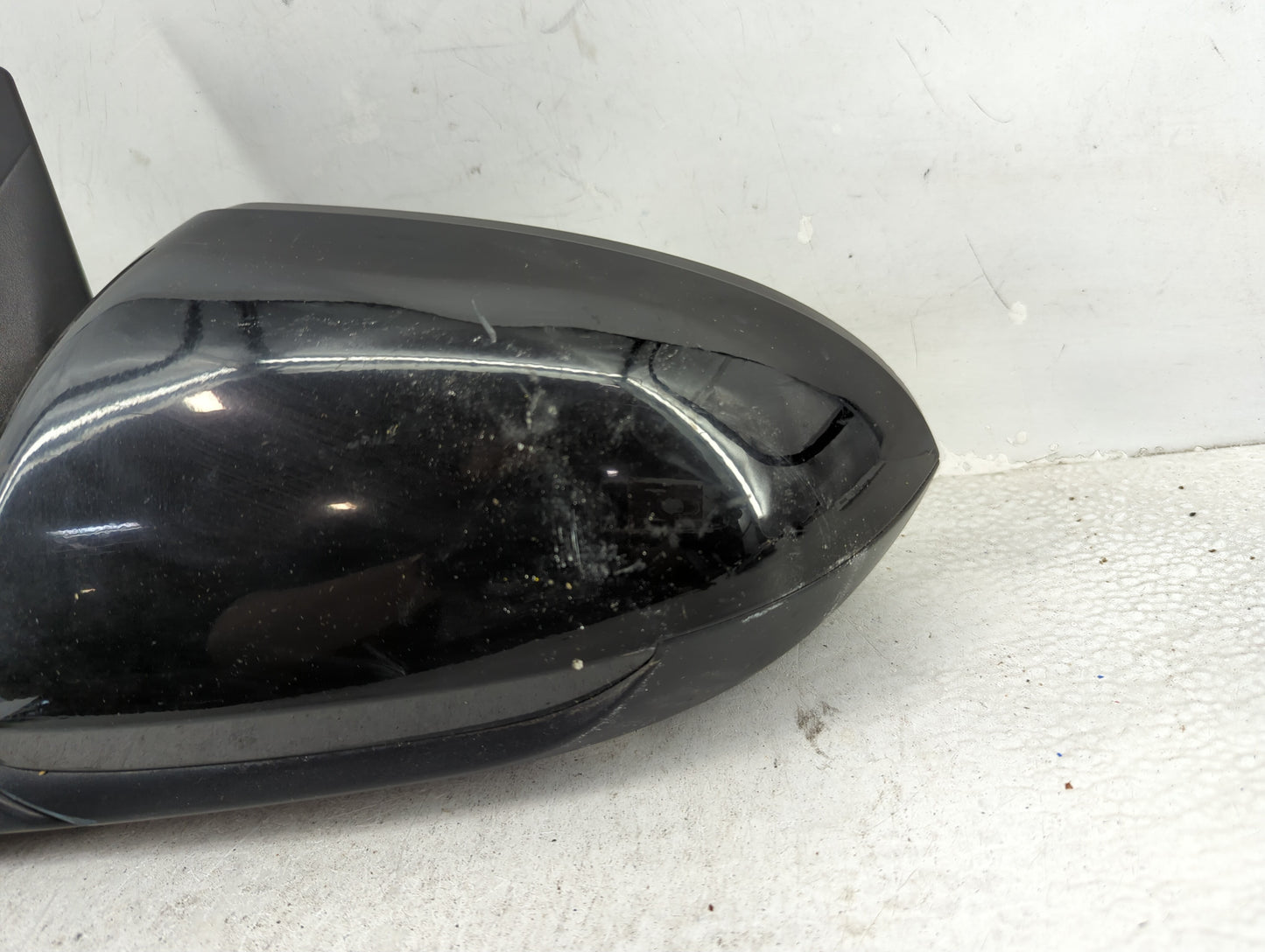 2017-2020 Hyundai Elantra Driver Side View Mirror - Left Door Mirror OEM Used - Oemusedautoparts1.com