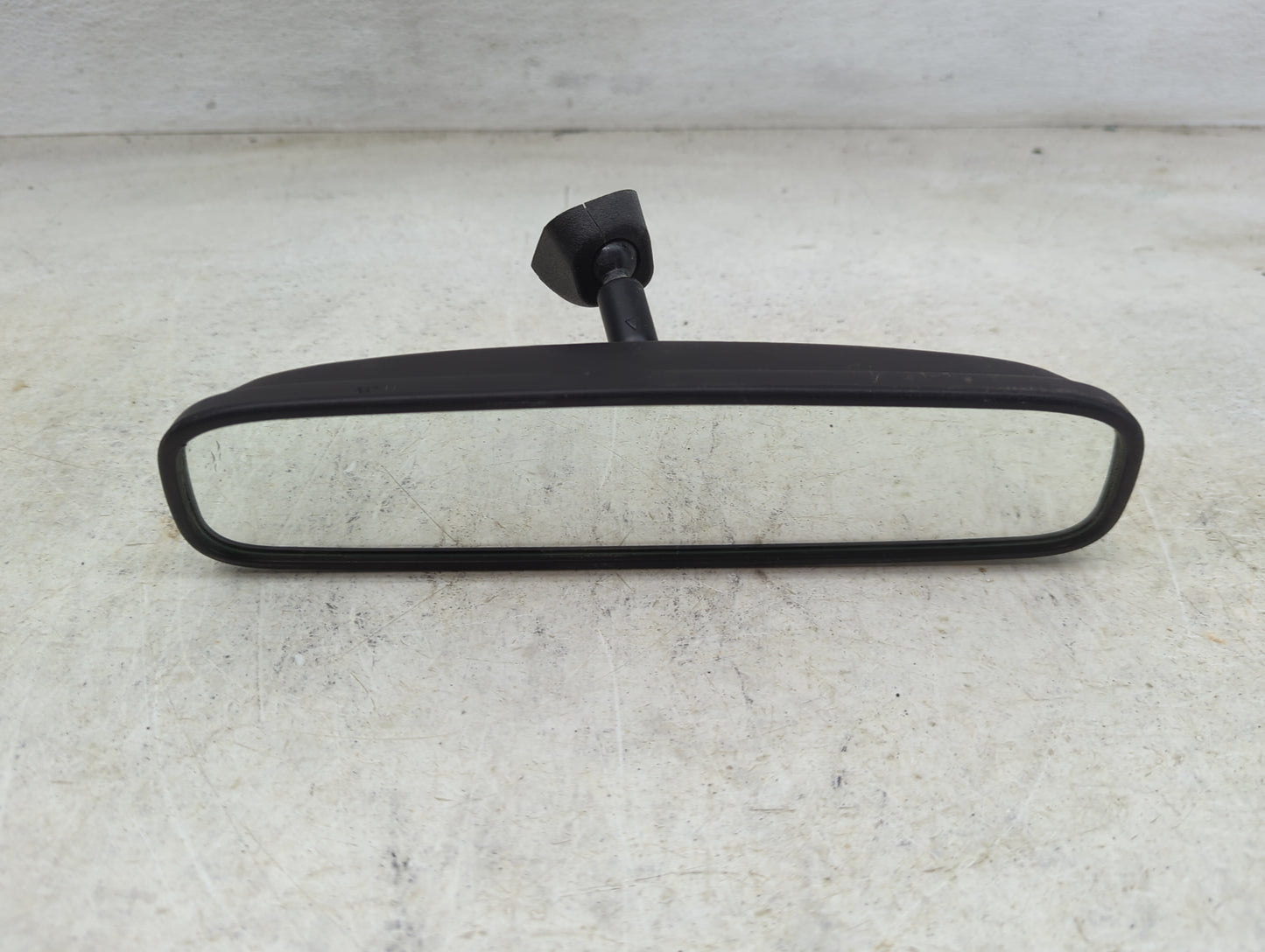 2019 Hyundai Elantra Interior Rear View Mirror Replacement OEM P/N:012143 Fits OEM Used Auto Parts - Oemusedautoparts1.com