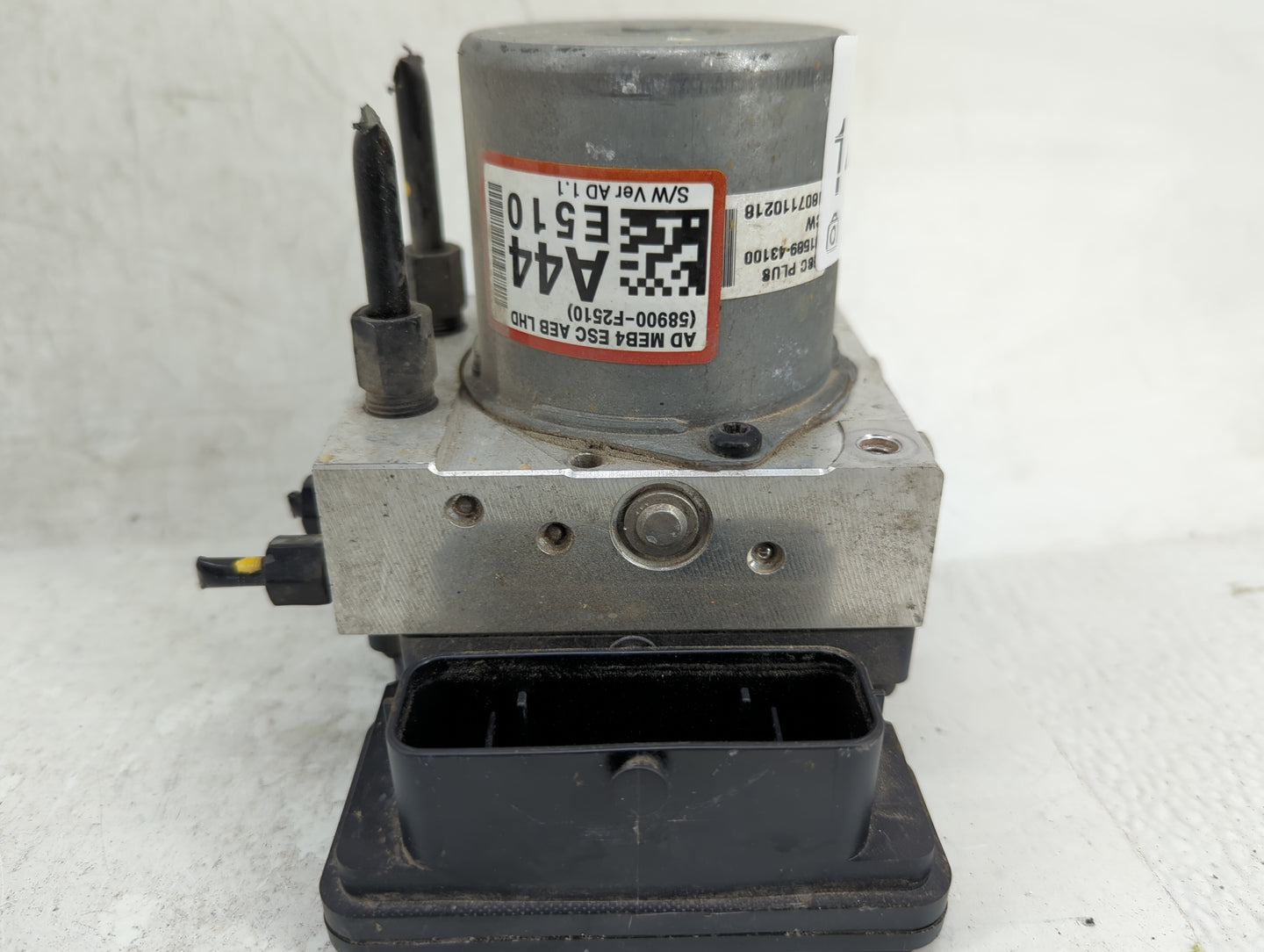 2019 Hyundai Elantra ABS Pump Control Module Replacement P/N:58900-F2510 Fits OEM Used Auto Parts - Oemusedautoparts1.com