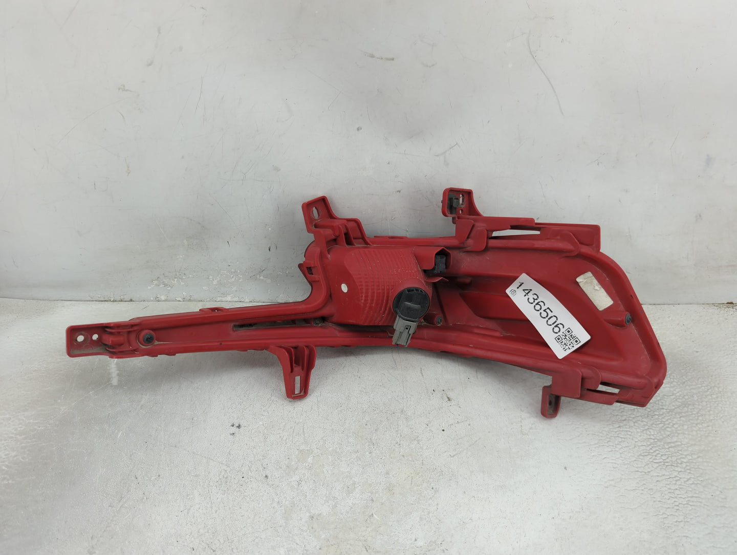 2019-2020 Hyundai Elantra Tail Light Assembly Driver Left OEM P/N:92405-F2500 Fits Fits 2019 2020 OEM Used Auto Parts - Oemu