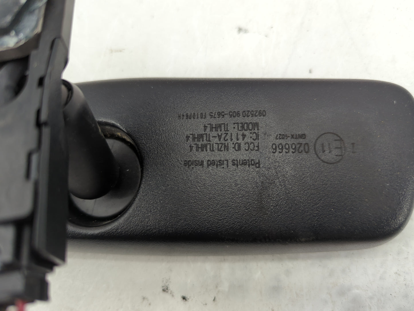 2019-2020 Hyundai Elantra Interior Rear View Mirror Replacement OEM P/N:4112A-TLMHL4 Fits Fits 2019 2020 2021 2022 OEM Used 