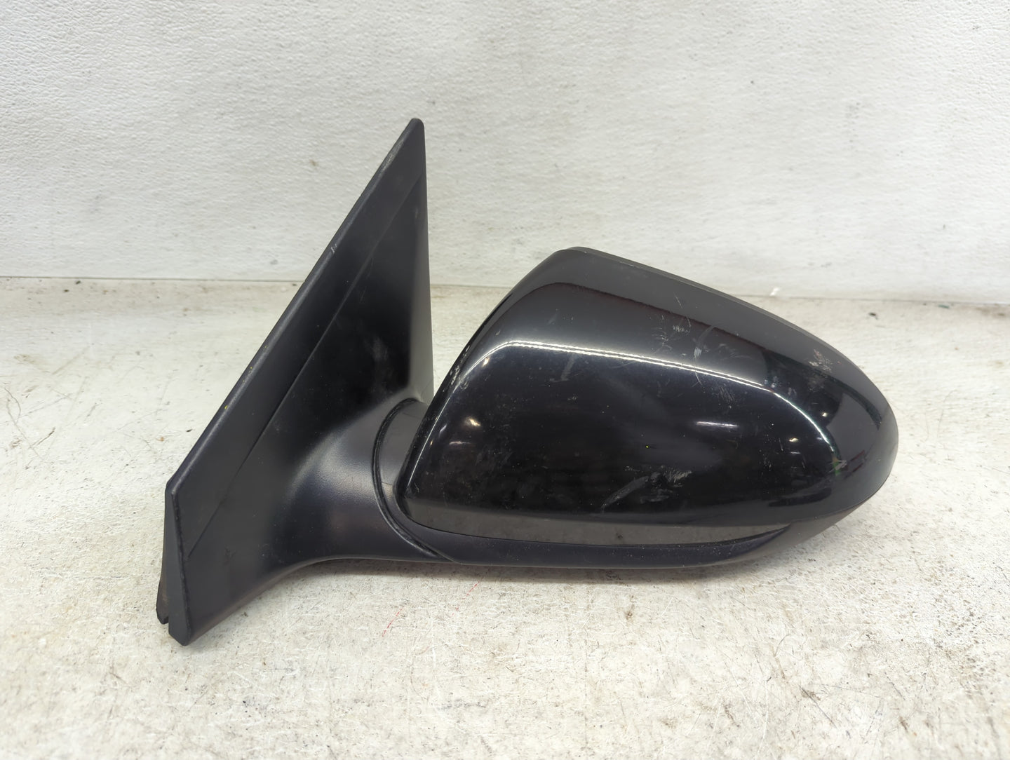 2017-2020 Hyundai Elantra Driver Side View Mirror - Left Door Mirror OEM Used - Oemusedautoparts1.com