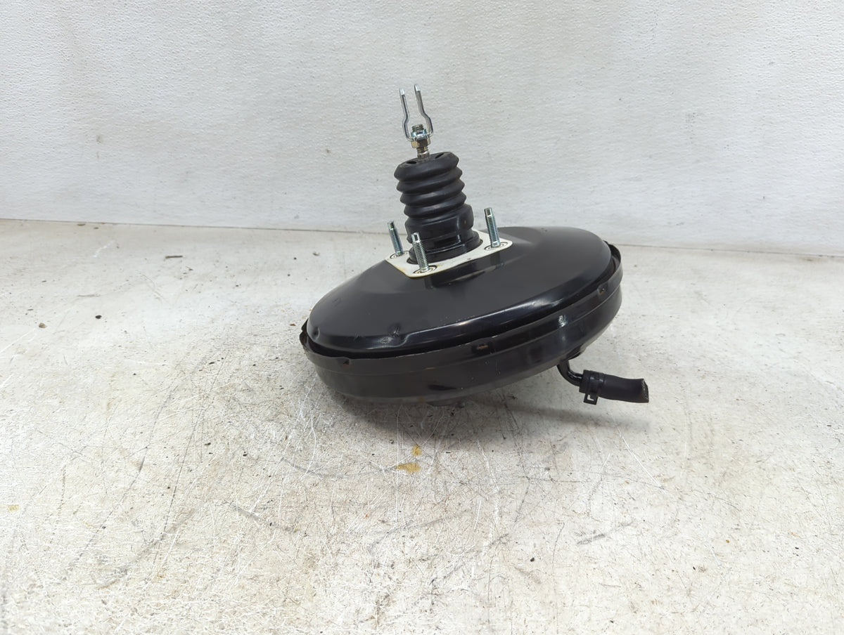 2017-2020 Hyundai Elantra Power Brake Booster Oem 1450577 - Oemusedautoparts1.com