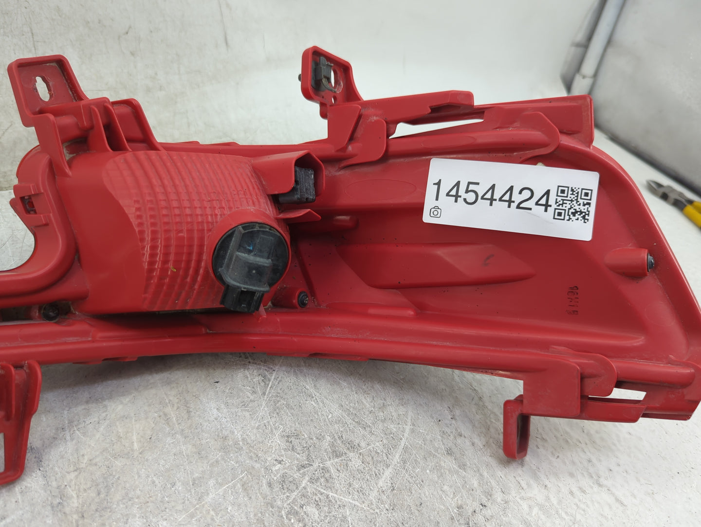 2019-2020 Hyundai Elantra Tail Light Assembly Driver Left OEM Fits Fits 2019 2020 OEM Used Auto Parts - Oemusedautoparts1.co