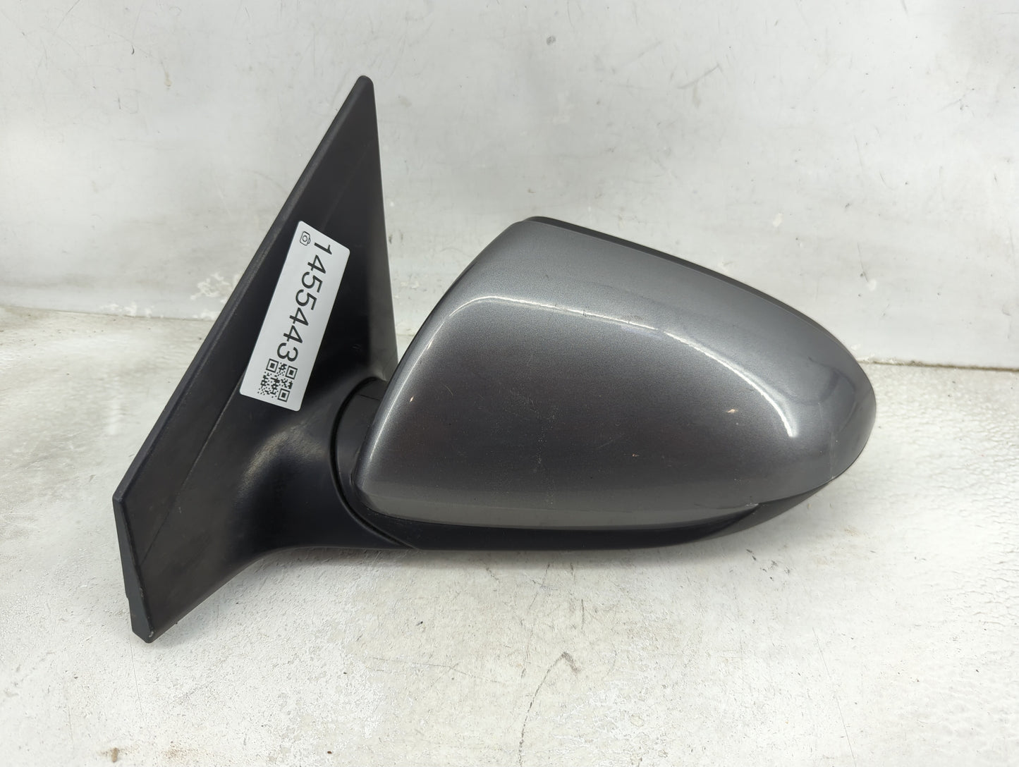 2017-2020 Hyundai Elantra Driver Side View Mirror - Left Door Mirror OEM Used - Oemusedautoparts1.com
