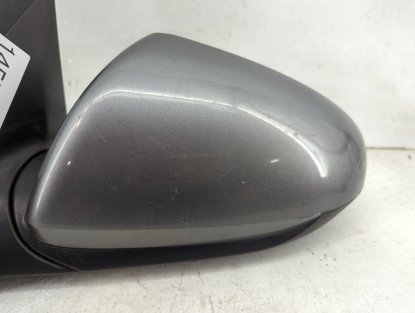 2017-2020 Hyundai Elantra Driver Side View Mirror - Left Door Mirror OEM Used - Oemusedautoparts1.com