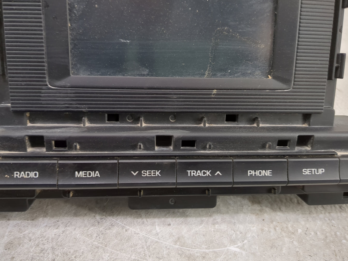 2019-2020 Hyundai Elantra Radio AM FM Cd Player Receiver Replacement P/N:96180-F2UA0 Fits Fits 2019 2020 OEM Used Auto Parts