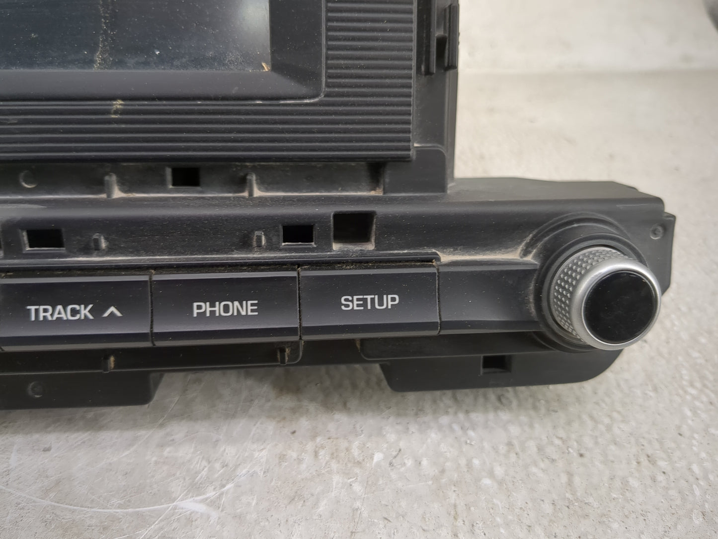 2019-2020 Hyundai Elantra Radio AM FM Cd Player Receiver Replacement P/N:96180-F2UA0 Fits Fits 2019 2020 OEM Used Auto Parts
