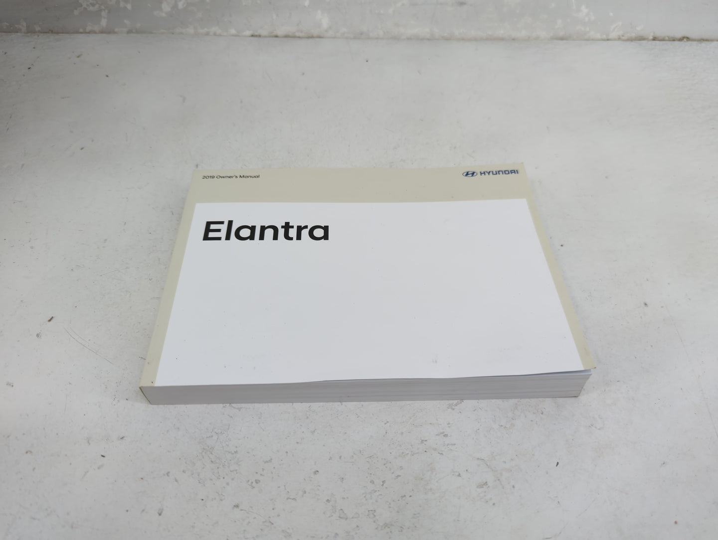 2019 Hyundai Elantra Owners Manual Book Guide P/N:KF30-EU94F OEM Used Auto Parts - Oemusedautoparts1.com