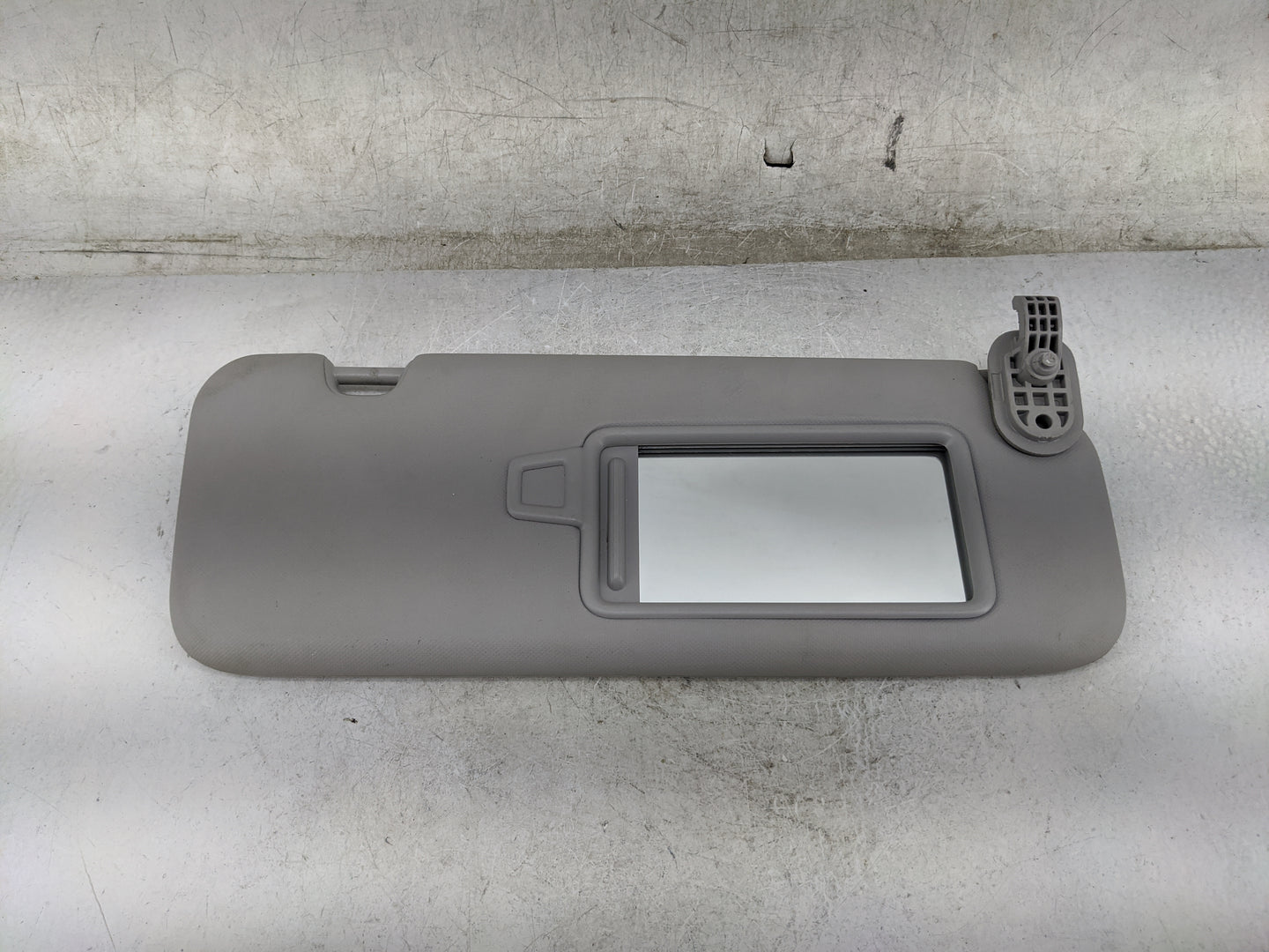 2017-2020 Hyundai Elantra Sun Visor Shade Replacement Passenger Right Mirror Fits Fits 2017 2018 2019 2020 OEM Used Auto Par