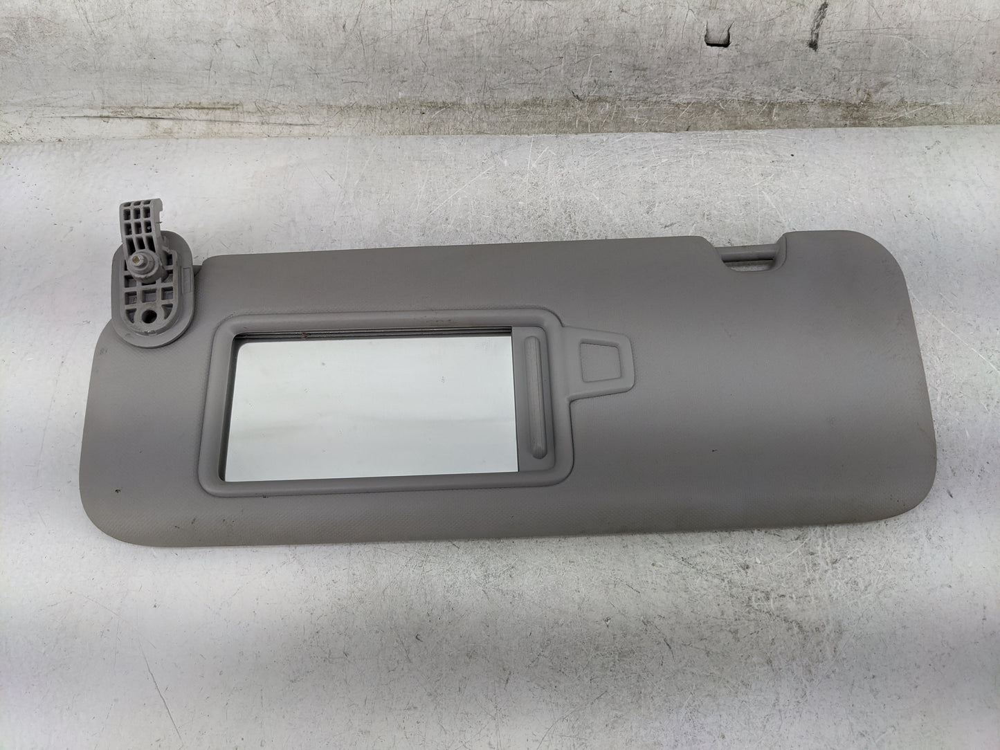 2017-2020 Hyundai Elantra Sun Visor Shade Replacement Driver Left Mirror Fits Fits 2017 2018 2019 2020 OEM Used Auto Parts -