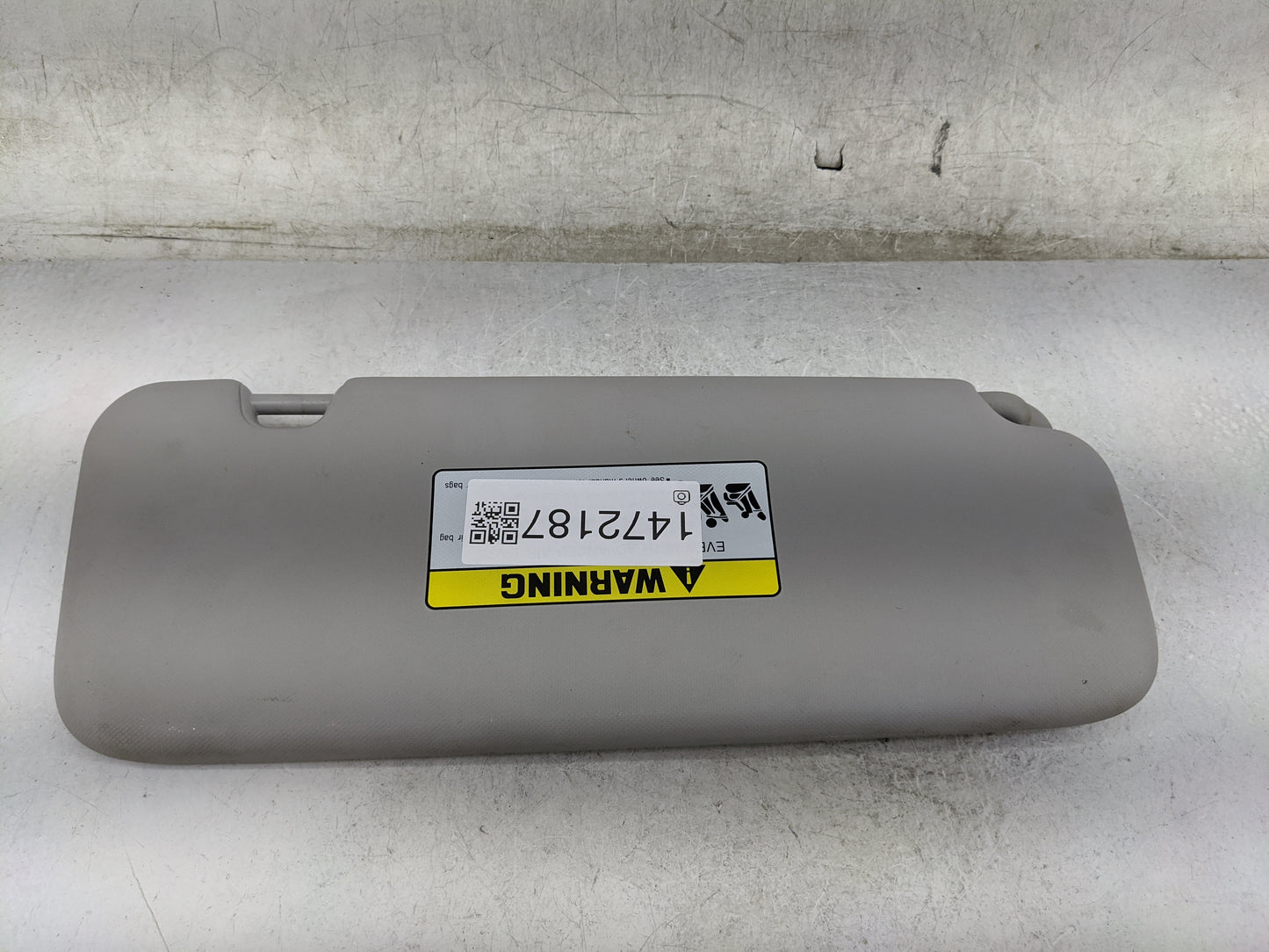 2017-2020 Hyundai Elantra Sun Visor Shade Replacement Driver Left Mirror Fits Fits 2017 2018 2019 2020 OEM Used Auto Parts -