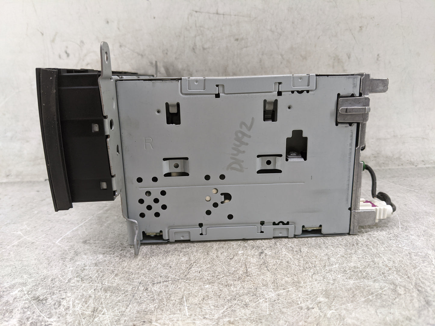2018-2020 Hyundai Elantra Radio AM FM Cd Player Receiver Replacement P/N:8R1 035 186 Q Fits Fits 2018 2019 2020 OEM Used Aut