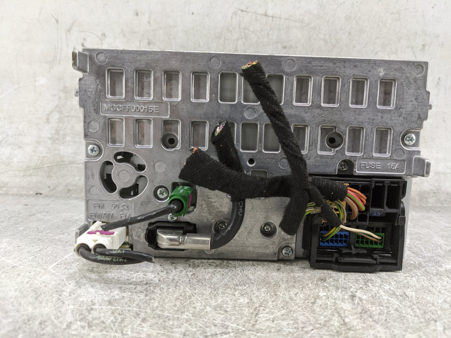 2018-2020 Hyundai Elantra Radio AM FM Cd Player Receiver Replacement P/N:8R1 035 186 Q Fits Fits 2018 2019 2020 OEM Used Aut
