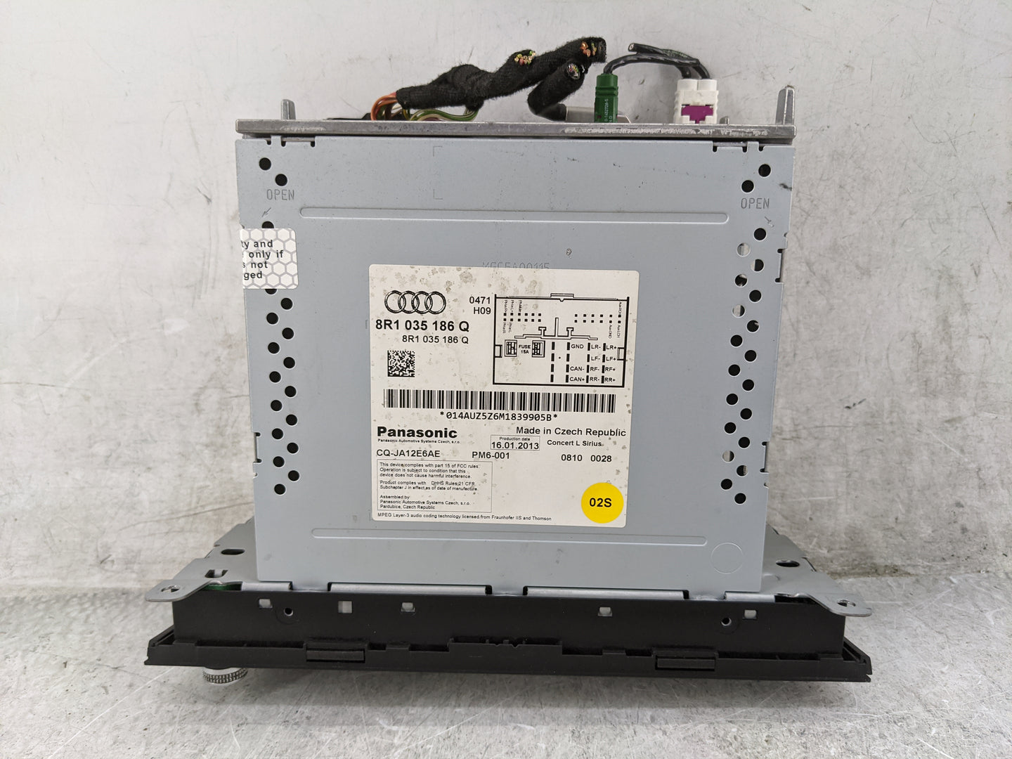 2018-2020 Hyundai Elantra Radio AM FM Cd Player Receiver Replacement P/N:8R1 035 186 Q Fits Fits 2018 2019 2020 OEM Used Aut