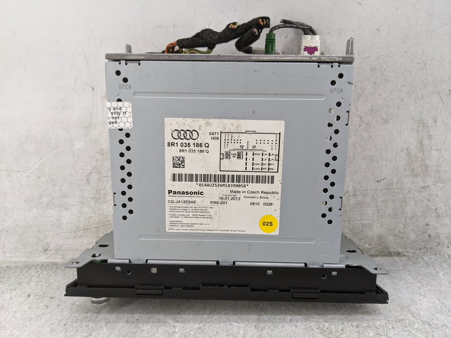 2018-2020 Hyundai Elantra Radio AM FM Cd Player Receiver Replacement P/N:8R1 035 186 Q Fits Fits 2018 2019 2020 OEM Used Aut