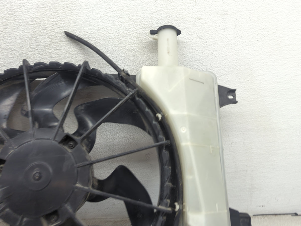 2019-2020 Hyundai Elantra Electric Radiator Cooling Fan Motor Assembly Fits Fits 2019 2020 2021 2022 OEM Used Auto Parts - O