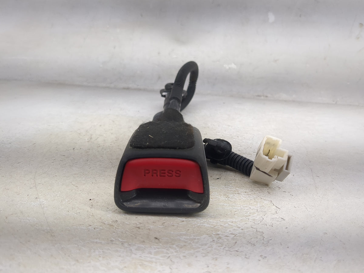2017-2020 Hyundai Elantra Passenger Front Seatbelt Buckle 1512810 - Oemusedautoparts1.com