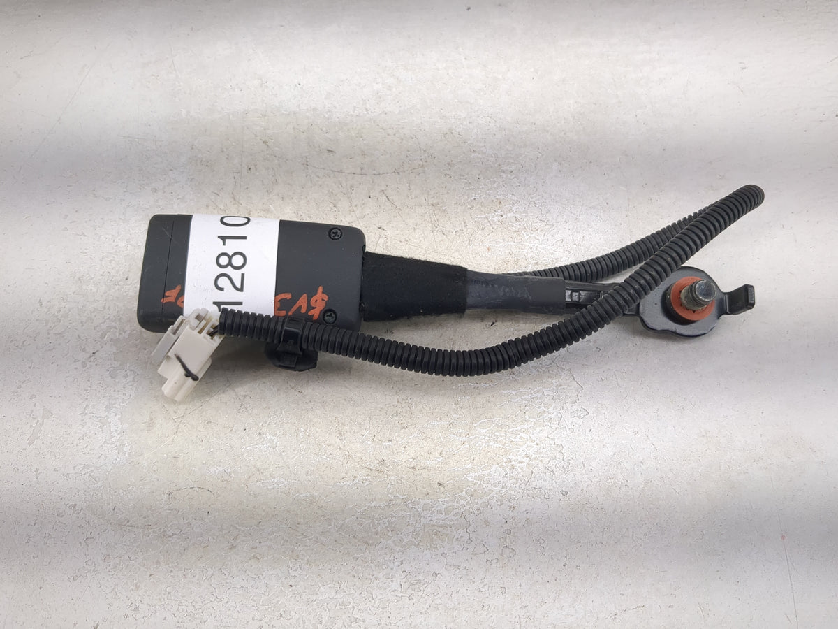 2017-2020 Hyundai Elantra Passenger Front Seatbelt Buckle 1512810 - Oemusedautoparts1.com