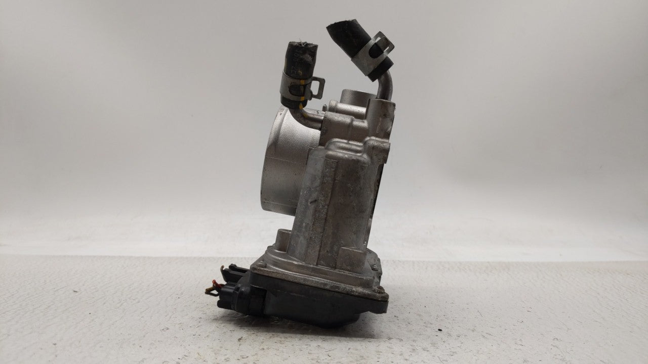 2011-2018 Hyundai Elantra Throttle Body P/N:35100-2E000 Fits Fits 2011 2012 2013 2014 2015 2016 2017 2018 2019 OEM Used Auto