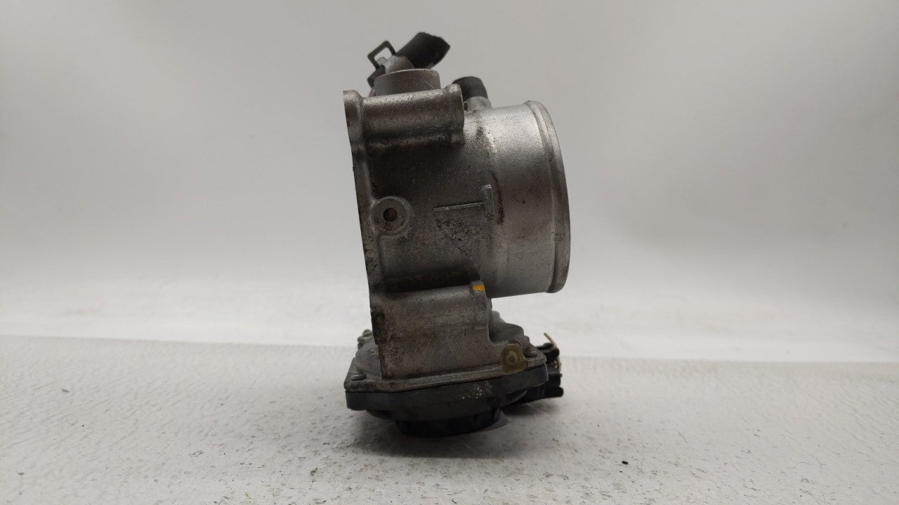 2011-2018 Hyundai Elantra Throttle Body P/N:35100-2E000 Fits Fits 2011 2012 2013 2014 2015 2016 2017 2018 2019 OEM Used Auto