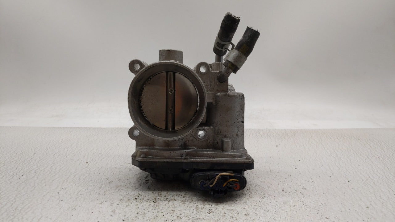 2011-2018 Hyundai Elantra Throttle Body P/N:35100-2E000 Fits Fits 2011 2012 2013 2014 2015 2016 2017 2018 2019 OEM Used Auto