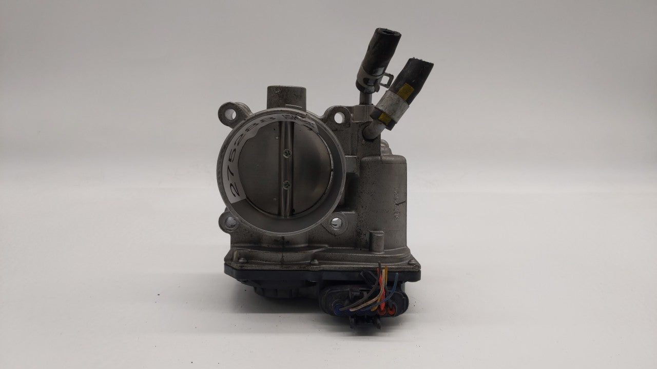 2011-2018 Hyundai Elantra Throttle Body P/N:35100-2E000 Fits Fits 2011 2012 2013 2014 2015 2016 2017 2018 2019 OEM Used Auto