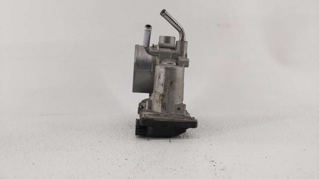 2011-2018 Hyundai Elantra Throttle Body P/N:35100-2E000 Fits Fits 2011 2012 2013 2014 2015 2016 2017 2018 2019 OEM Used Auto