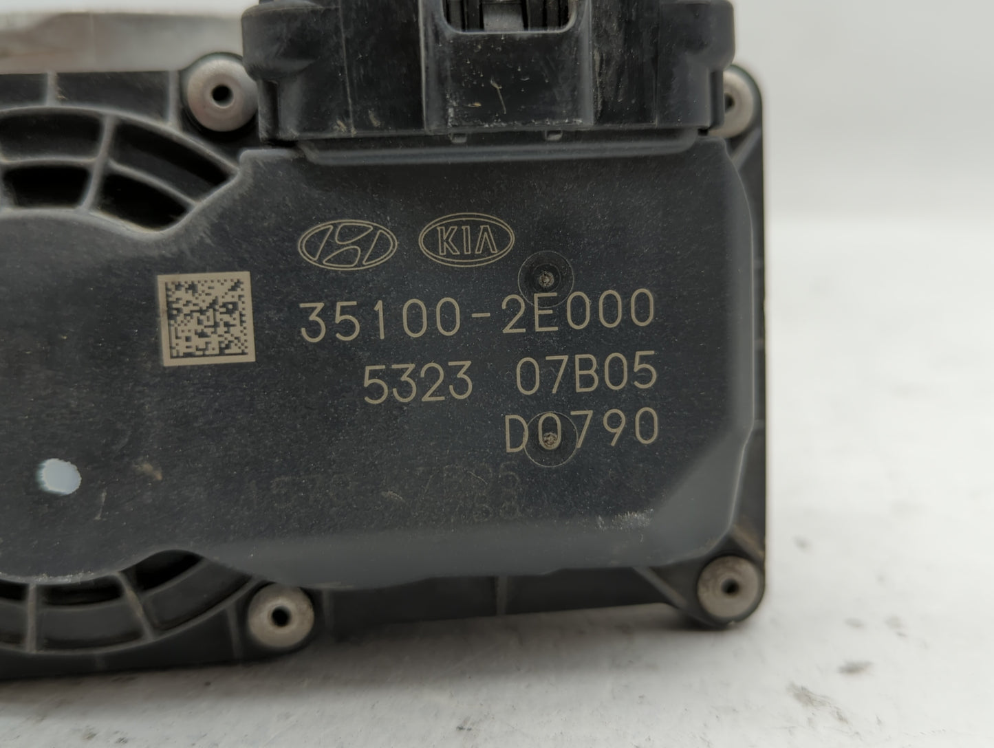 2011-2018 Hyundai Elantra Throttle Body P/N:35100-2E000 1302150124 Fits Fits 2011 2012 2013 2014 2015 2016 2017 2018 2019 OE