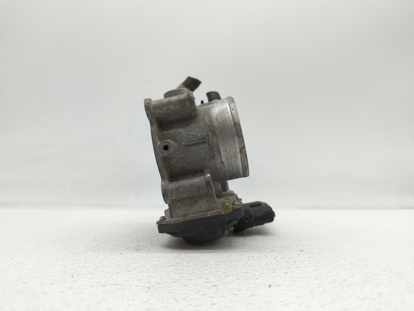 2011-2018 Hyundai Elantra Throttle Body P/N:35100-2E000 1302150124 Fits Fits 2011 2012 2013 2014 2015 2016 2017 2018 2019 OE