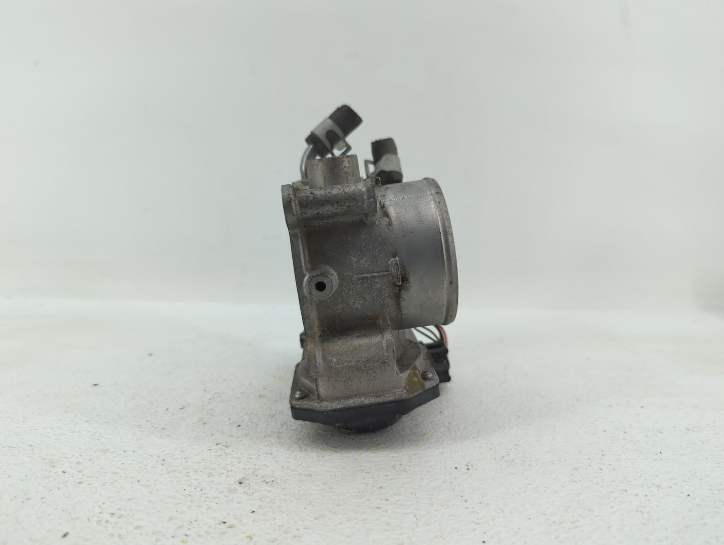 2011-2018 Hyundai Elantra Throttle Body P/N:35100-2E000 1302150124 Fits Fits 2011 2012 2013 2014 2015 2016 2017 2018 2019 OE