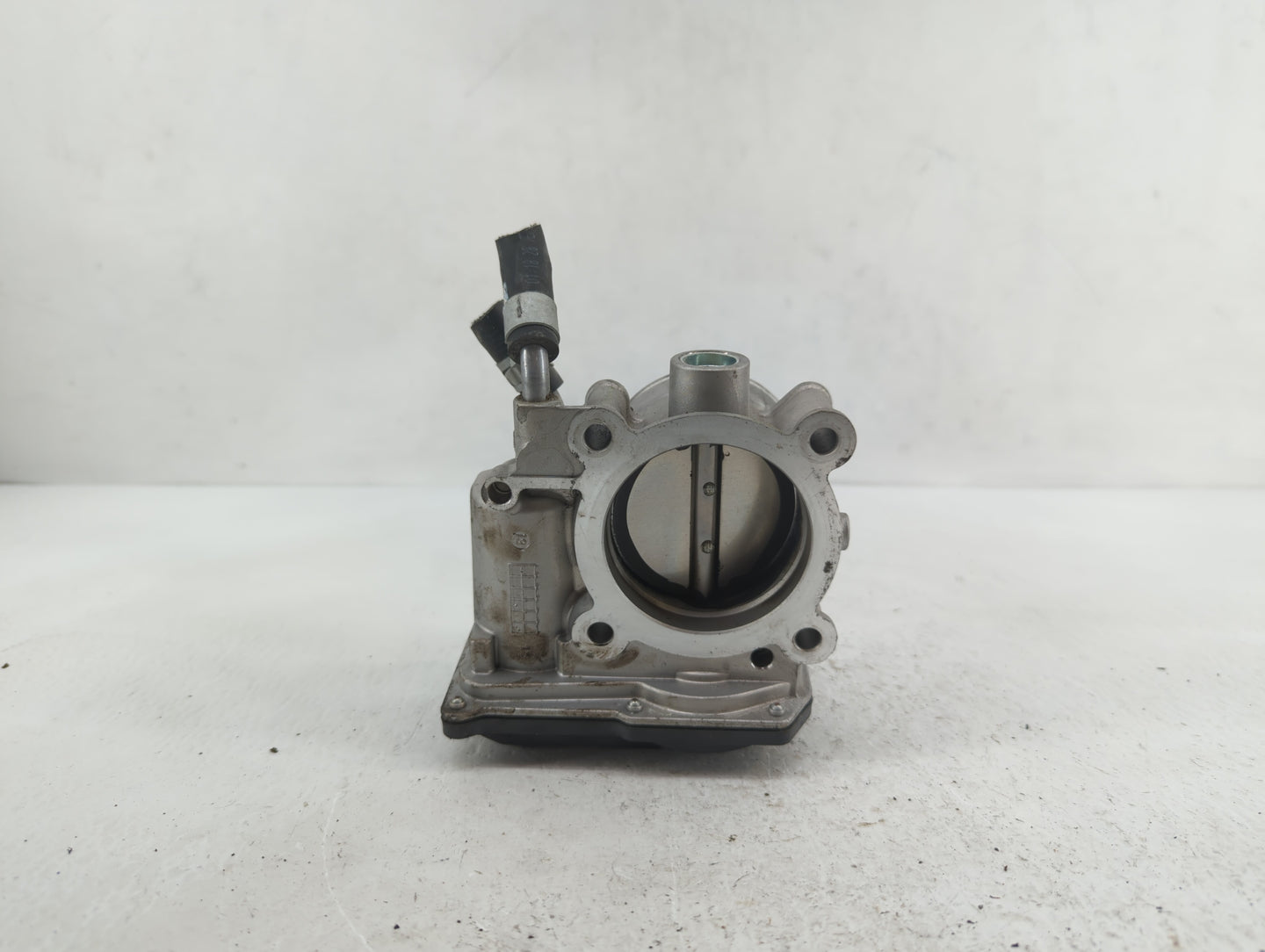 2011-2018 Hyundai Elantra Throttle Body P/N:35100-2E000 1302150124 Fits Fits 2011 2012 2013 2014 2015 2016 2017 2018 2019 OE