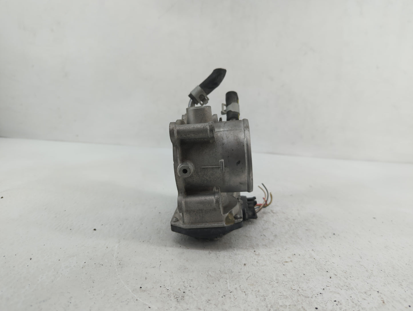 2011-2018 Hyundai Elantra Throttle Body P/N:35100-2E000 1302150124 Fits Fits 2011 2012 2013 2014 2015 2016 2017 2018 2019 OE