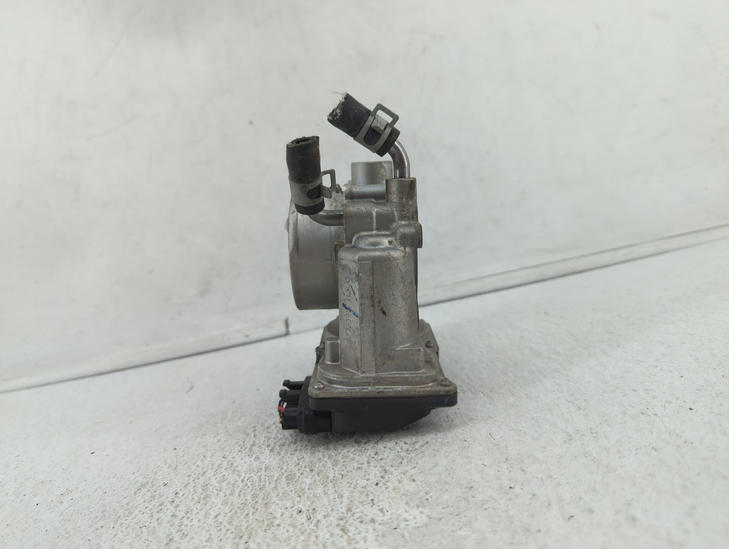 2011-2018 Hyundai Elantra Throttle Body P/N:35100-2E000 1302150124 Fits Fits 2011 2012 2013 2014 2015 2016 2017 2018 2019 OE
