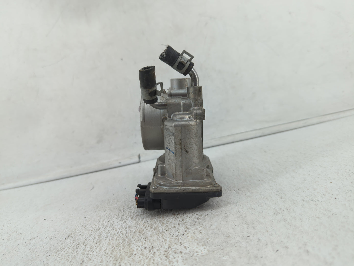 2011-2018 Hyundai Elantra Throttle Body P/N:35100-2E000 1302150124 Fits Fits 2011 2012 2013 2014 2015 2016 2017 2018 2019 OE