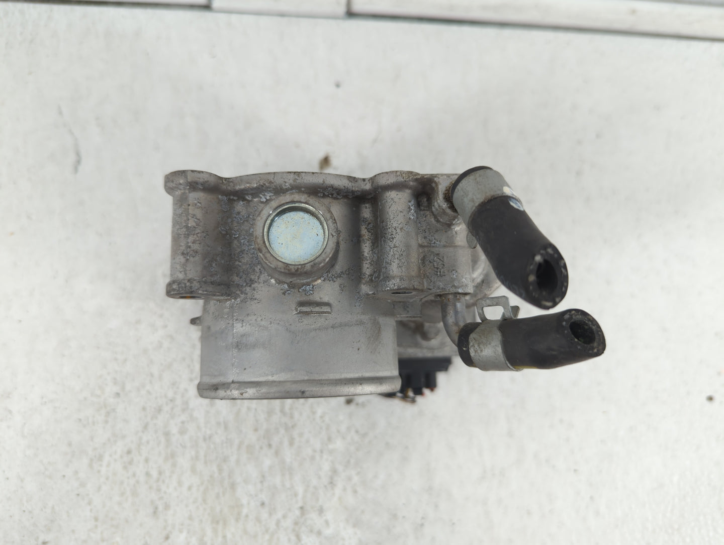 2011-2018 Hyundai Elantra Throttle Body P/N:35100-2E000 1302150124 Fits Fits 2011 2012 2013 2014 2015 2016 2017 2018 2019 OE