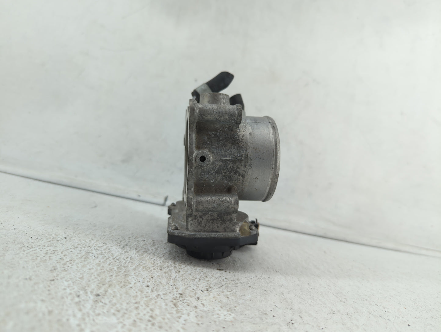 2011-2018 Hyundai Elantra Throttle Body P/N:35100-2E000 1302150124 Fits Fits 2011 2012 2013 2014 2015 2016 2017 2018 2019 OE