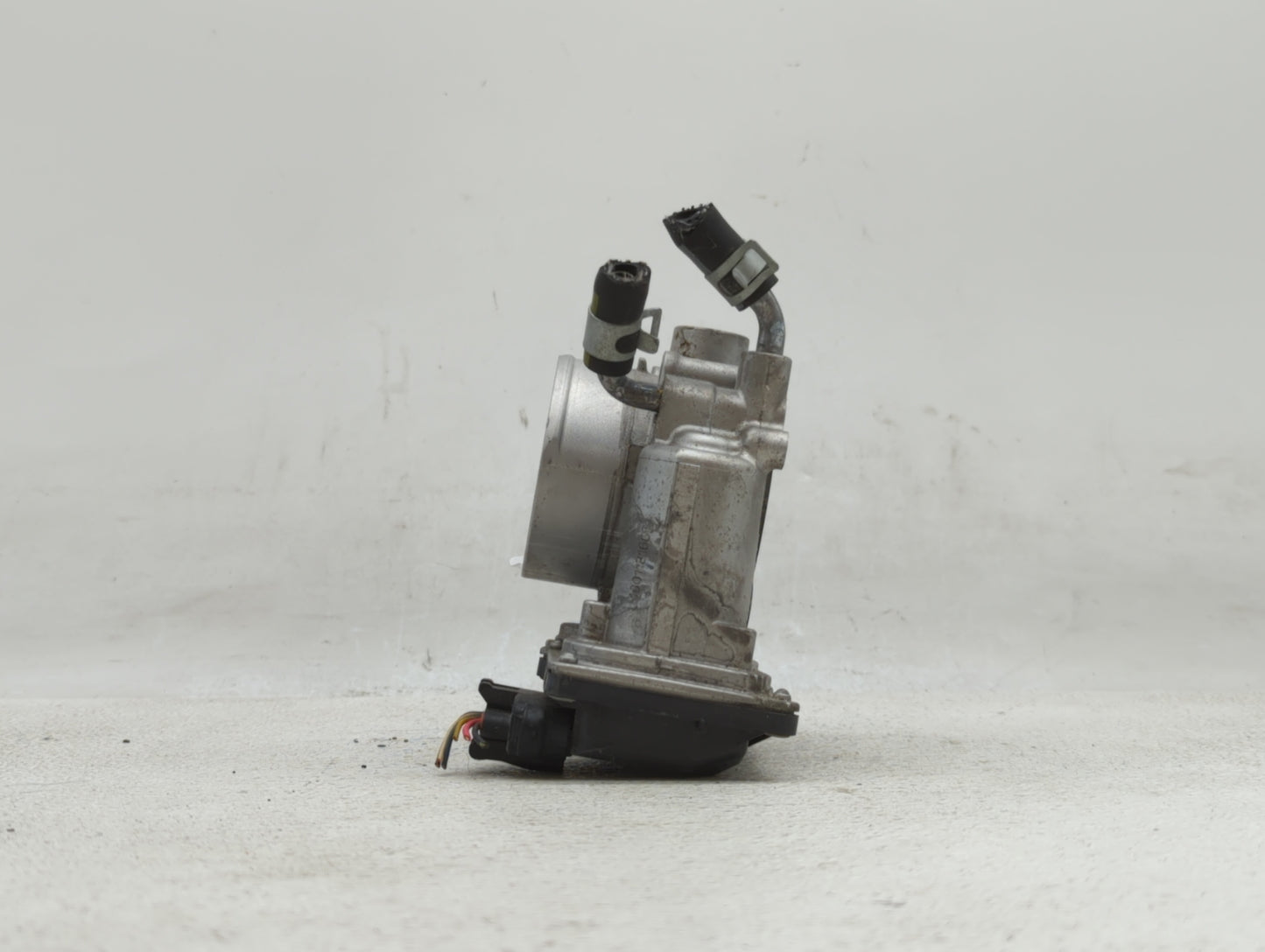 2011-2018 Hyundai Elantra Throttle Body P/N:35100-2E000 1302150124 Fits Fits 2011 2012 2013 2014 2015 2016 2017 2018 2019 OE