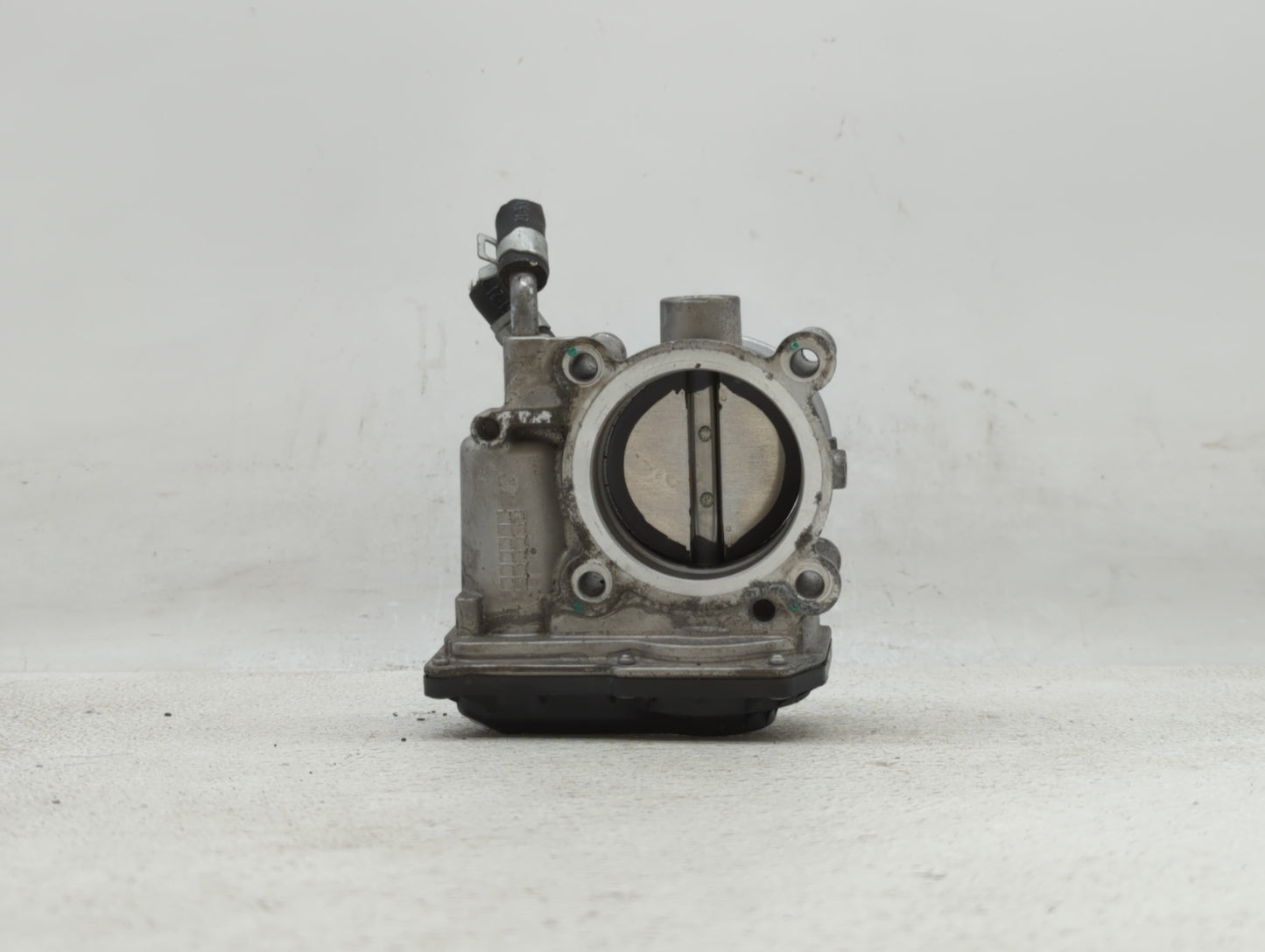 2011-2018 Hyundai Elantra Throttle Body P/N:35100-2E000 1302150124 Fits Fits 2011 2012 2013 2014 2015 2016 2017 2018 2019 OE