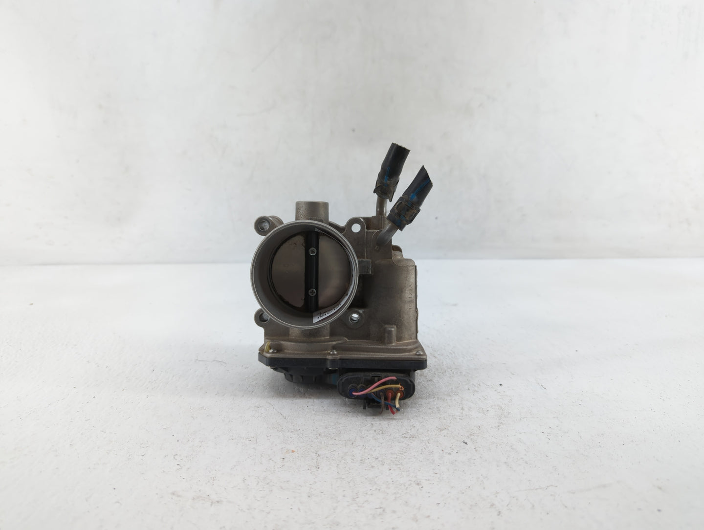 2011-2020 Hyundai Elantra Throttle Body P/N:35100-2E000 1302150124 Fits OEM Used Auto Parts - Oemusedautoparts1.com