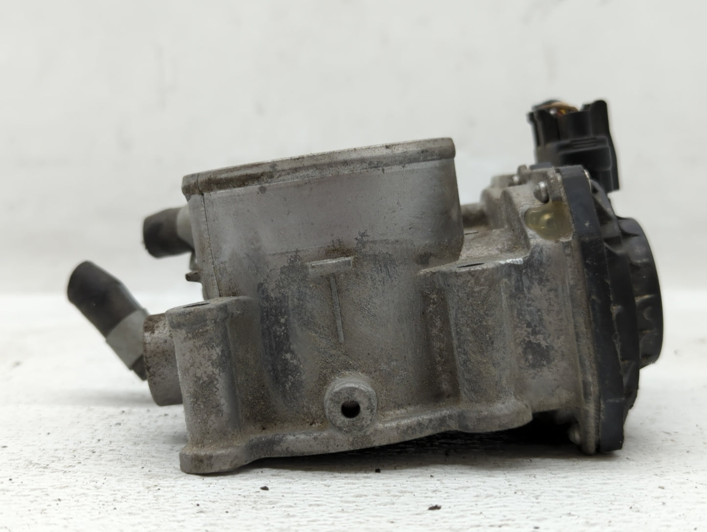 2011-2020 Hyundai Elantra Throttle Body P/N:35100-2E000 35100-2E710 Fits OEM Used Auto Parts - Oemusedautoparts1.com