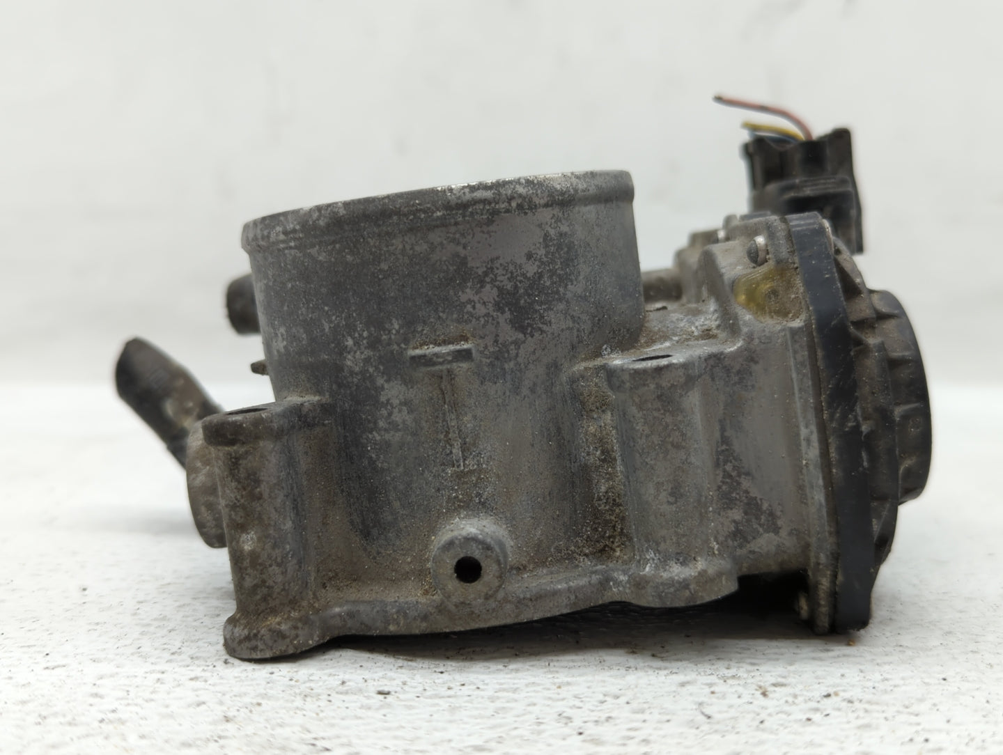 2011-2020 Hyundai Elantra Throttle Body P/N:35100-2E000 35100-2E710 Fits OEM Used Auto Parts - Oemusedautoparts1.com