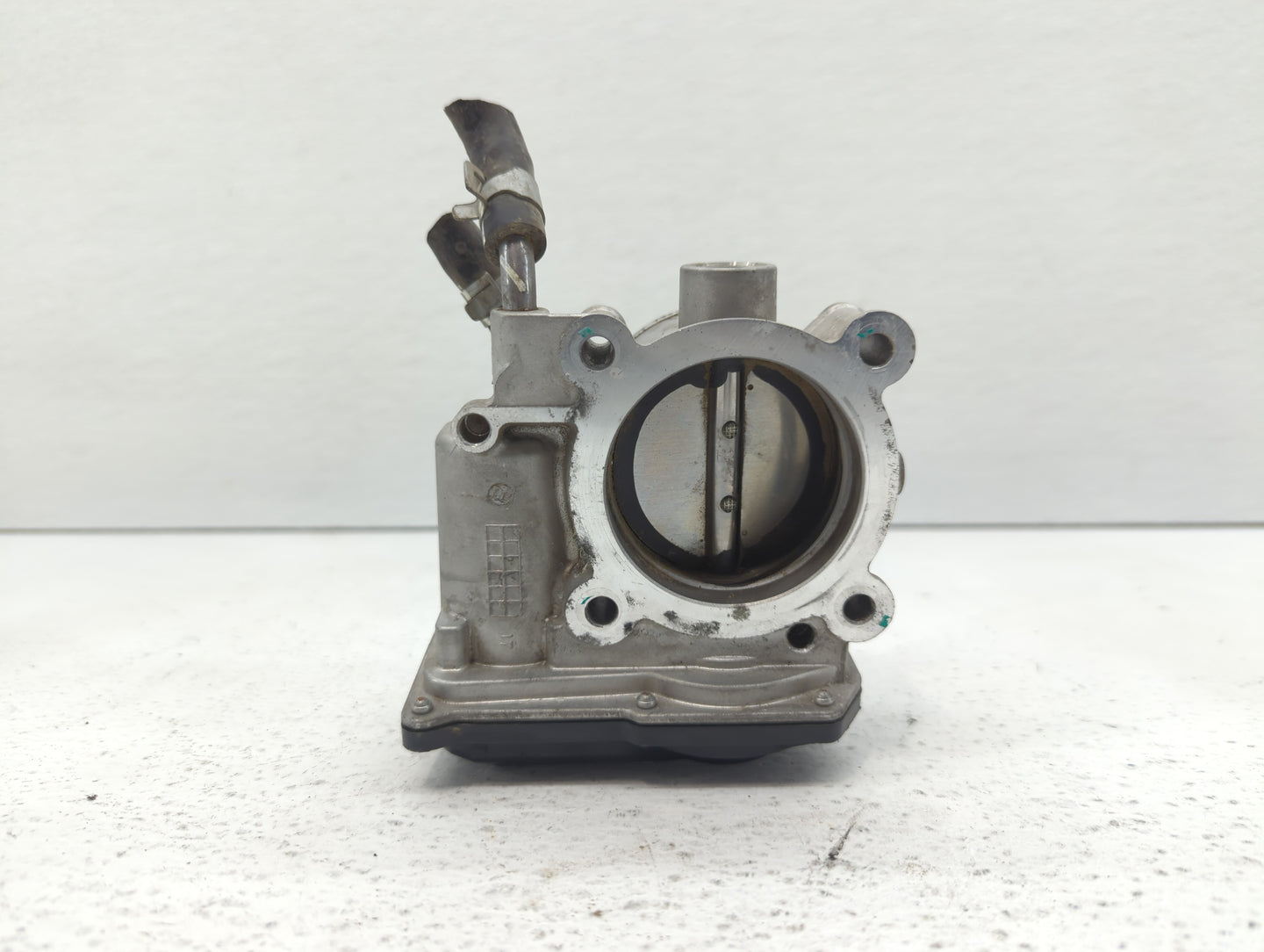 2011-2020 Hyundai Elantra Throttle Body P/N:35100-2E000 35100-2E710 Fits OEM Used Auto Parts - Oemusedautoparts1.com
