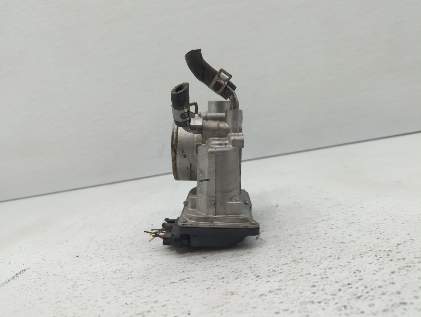 2011-2020 Hyundai Elantra Throttle Body P/N:35100-2E000 35100-2E710 Fits OEM Used Auto Parts - Oemusedautoparts1.com
